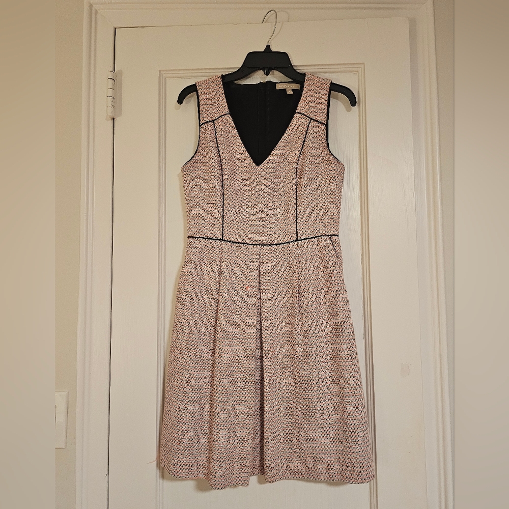 Banana Republic V-Neck Sleeveless Tweed Dress with Black Piping
